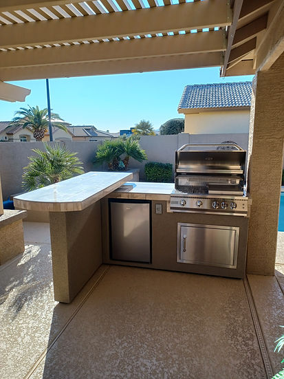 Aspen BBQ Island with 4-Burner Built-In Grill