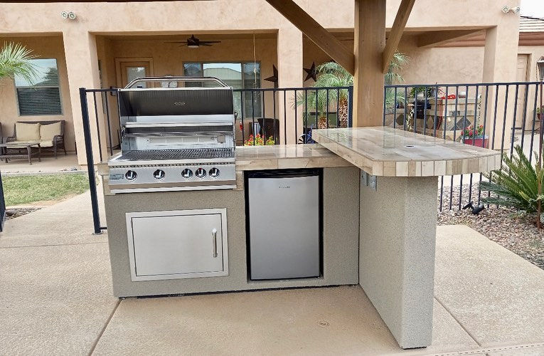 Aspen BBQ Island with 4-Burner Built-In Grill